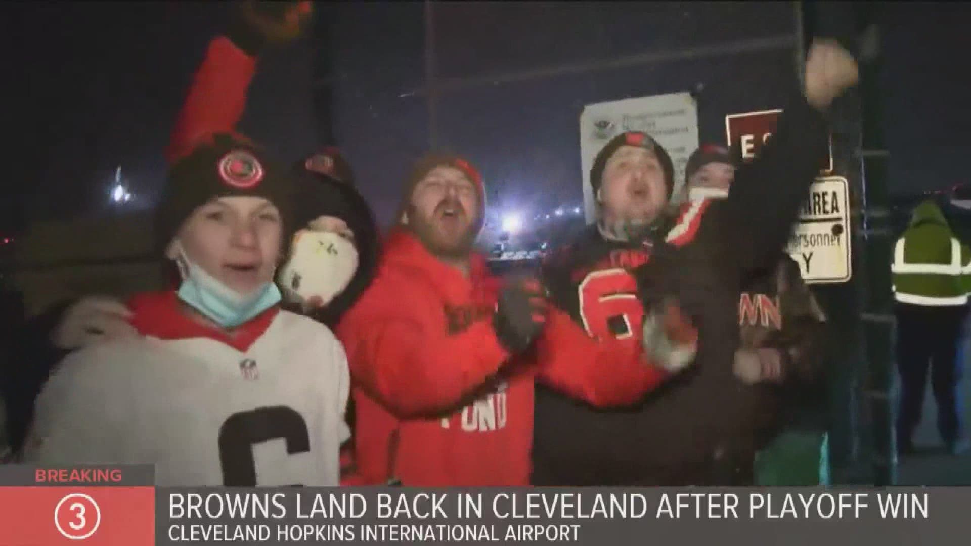 Jan. 11, 2021: The Cleveland Browns received a warm welcome with cheers and chants as fans lined up to see the team.
