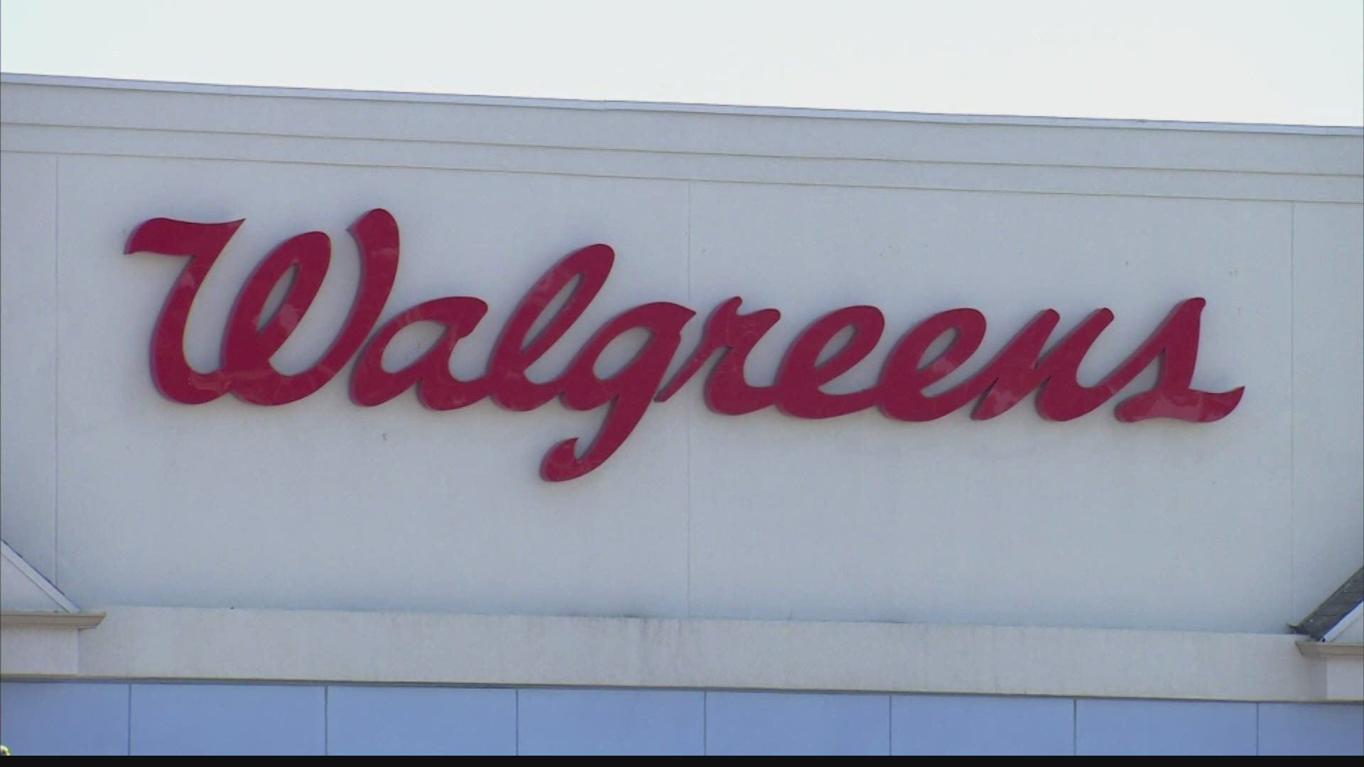 Walgreens and CVS prepare to administer vaccines in long